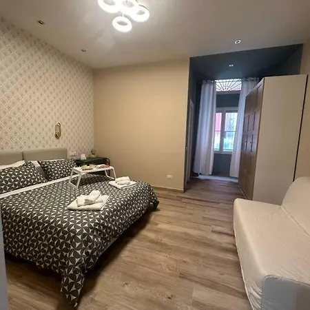 Di Donna's House